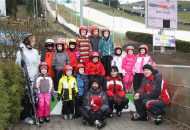 Pokaz zgłębionych tajników szusowania – ostatnie zajęcia z nauki jazdy na nartach, stok Malta Ski Poznań