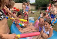 Zabawy wodne i letnia ścieżka sensoryczna
