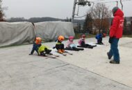 Przedszkolaki na nartach – kurs na Malta Ski