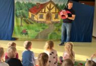 Przedstawienie teatru Krak-Art pt. „Pchła Krętaczka”