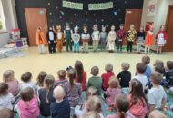 Dzień Teatru – przedstawienie Odkrywców pt. „Czerwony Kapturek”
