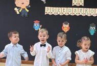 Pasowanie na przedszkolaka – dzieci z grupy Łowcy przygód