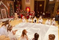 Przedstawienie świąteczne dla rodziców „Zagubione skarpety elfów”