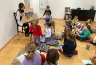 Przedszkolaki w Bibliotece Miejskiej w Luboniu